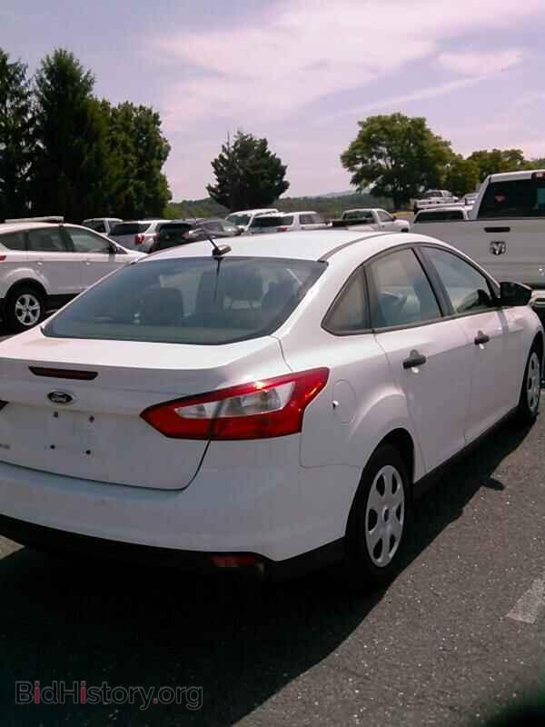 2013 Ford Focus - VIN: 1FADP3E27DL223560 - Фото 2
