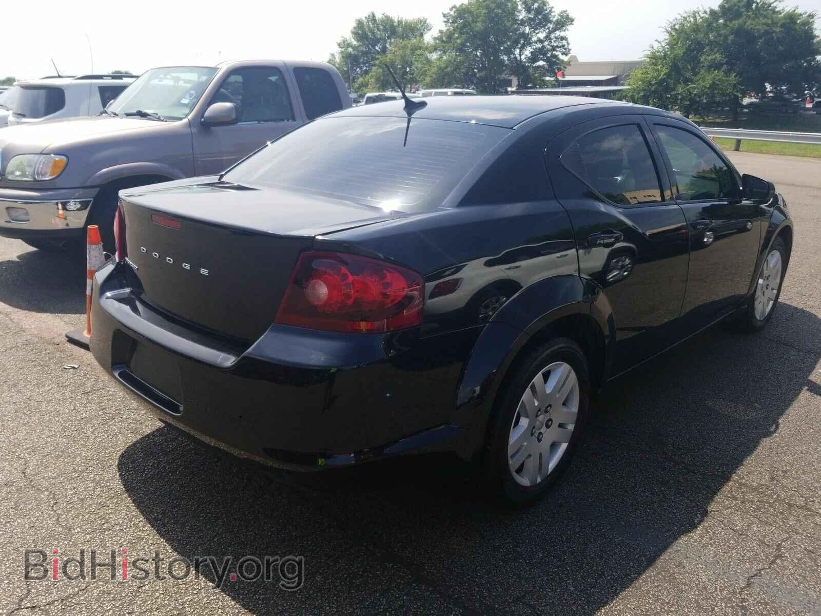 2014 Dodge Avenger - VIN: 1C3CDZAB1EN221093 - Фото 2