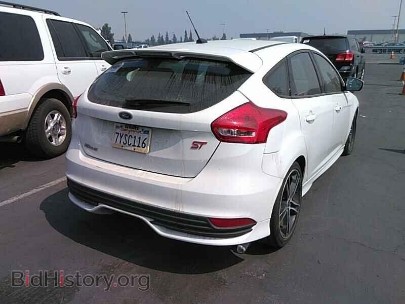 2017 Ford Focus - VIN: 1FADP3L99HL258283 - Photo 2
