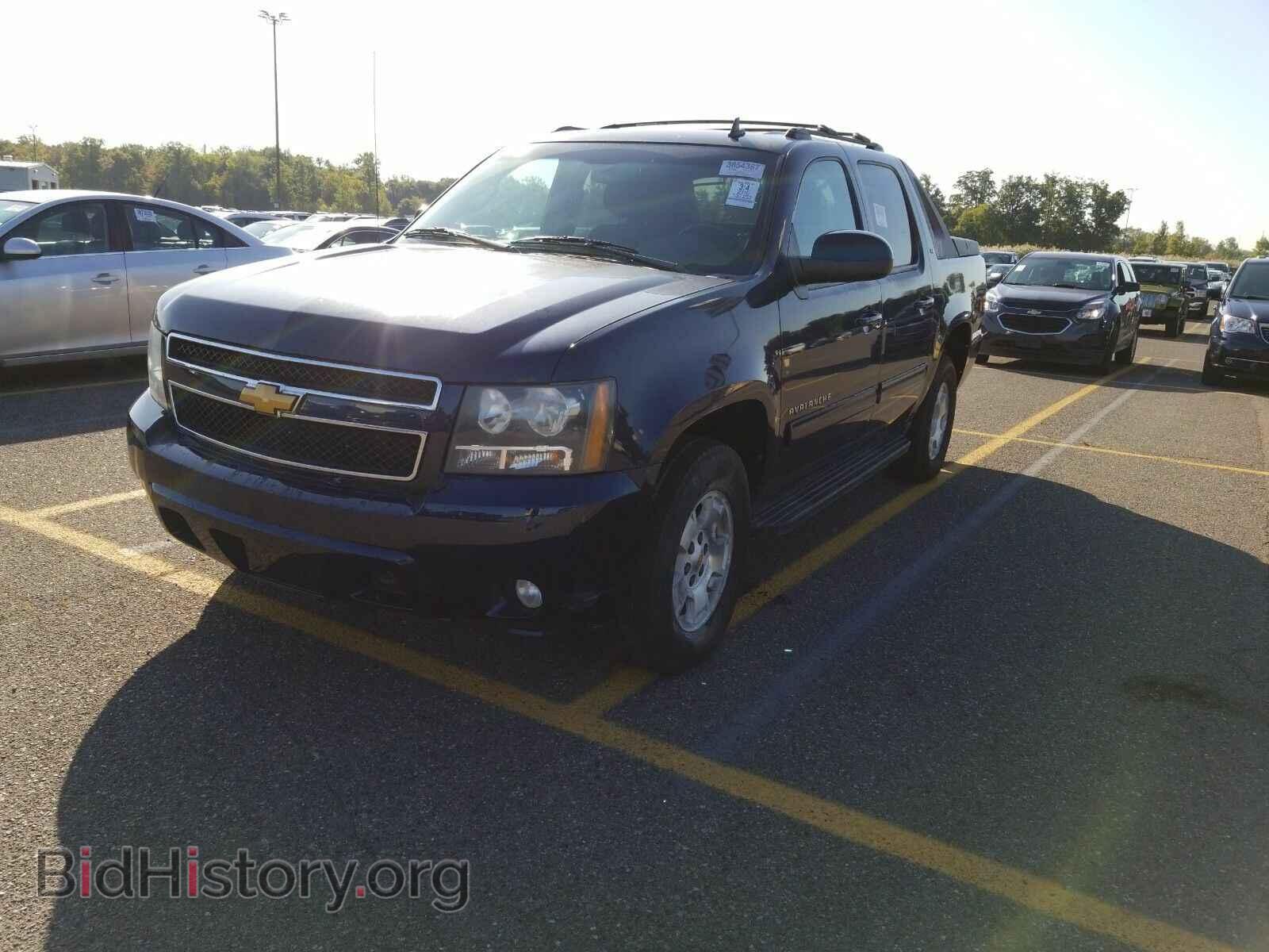 Photo 3GNVKFE07AG290916 - Chevrolet Avalanche 2010