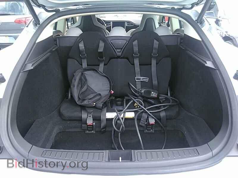 2014 Tesla Model S - VIN: 5YJSA1H18EFP60971 - Фото 7