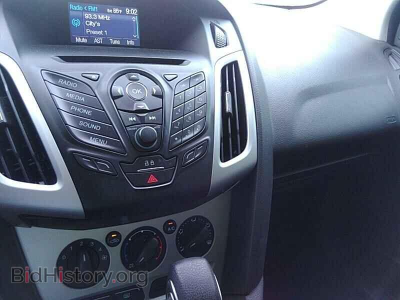 2013 Ford Focus - VIN: 1FADP3F21DL296342 - Photo 4