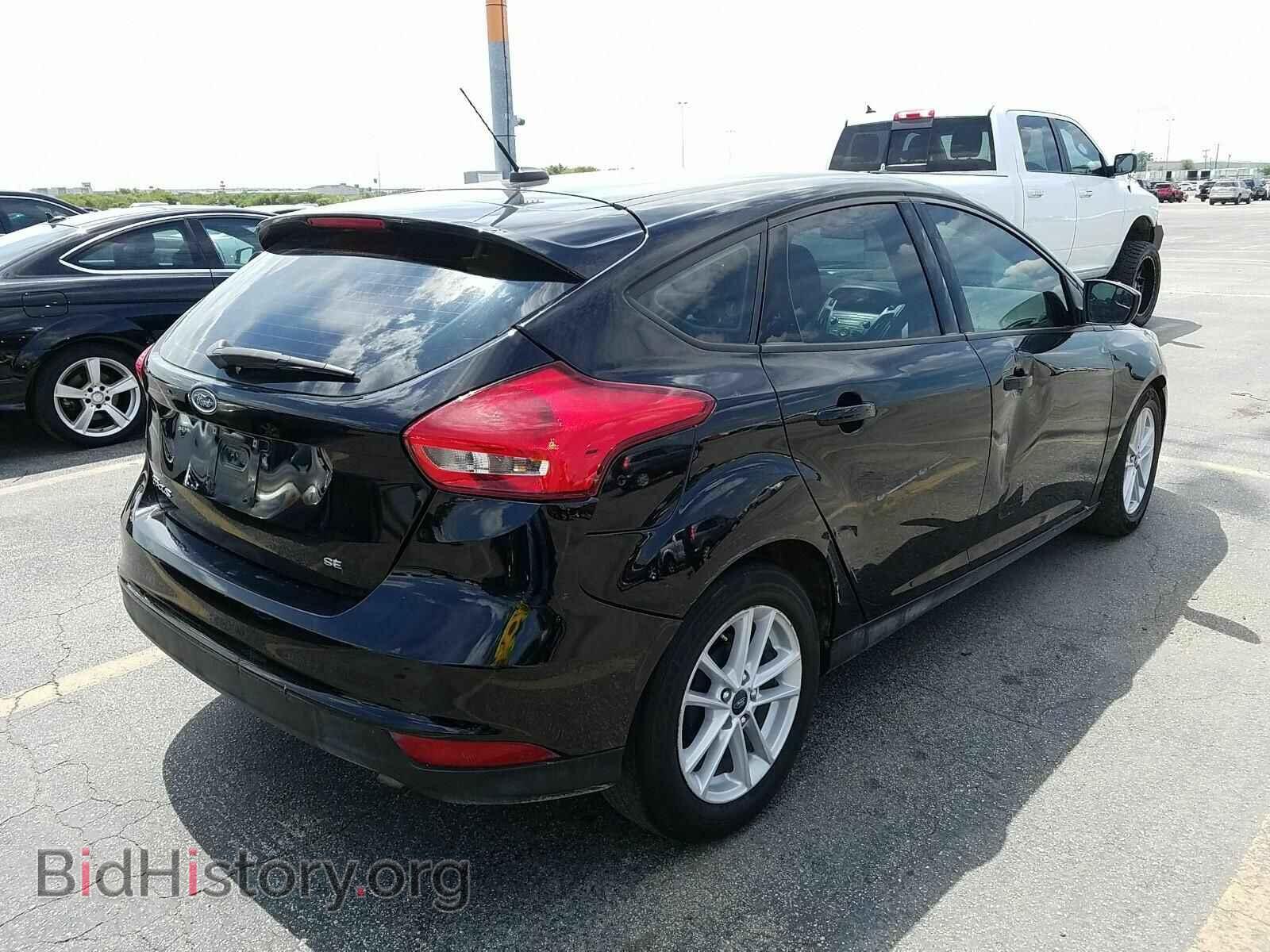 2018 Ford Focus - VIN: 1FADP3K25JL282476 - Фото 2