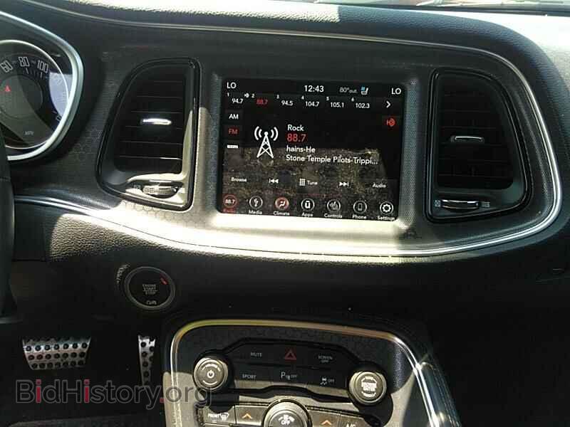 2018 Dodge Challenger - VIN: 2C3CDZAG2JH280247 - Фото 4