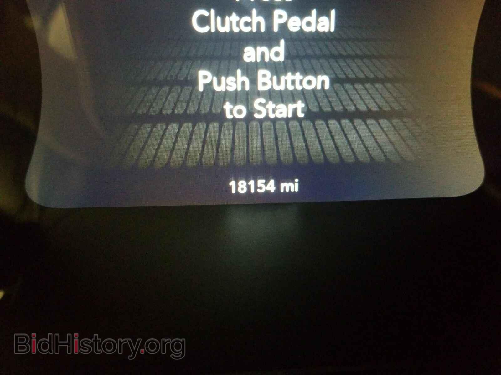2017 Dodge Challenger - VIN: 2C3CDZFJ2HH656525 - Фото 12
