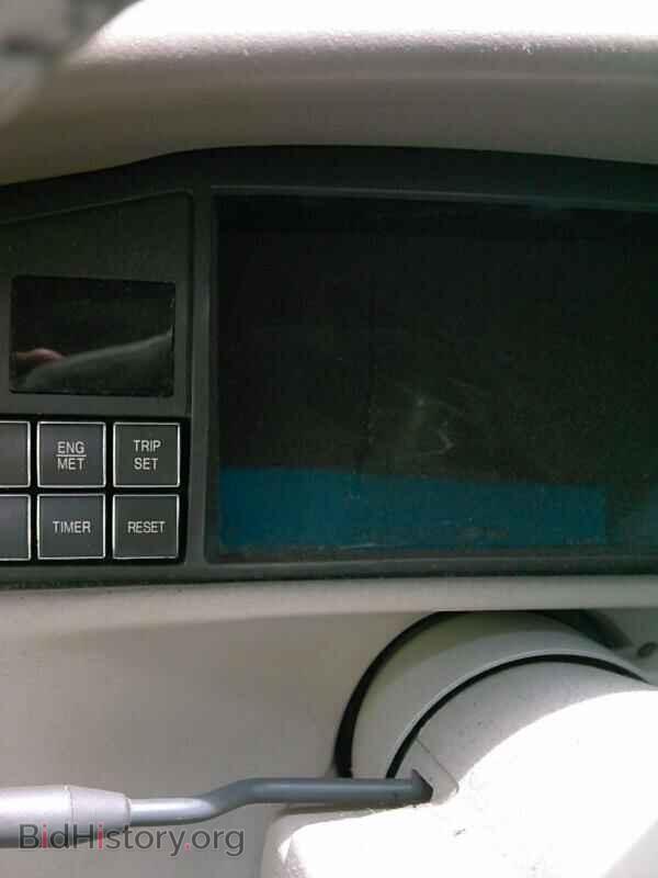 1996 Cadillac Deville - VIN: 1G6KD52Y9TU213946 - Photo 5