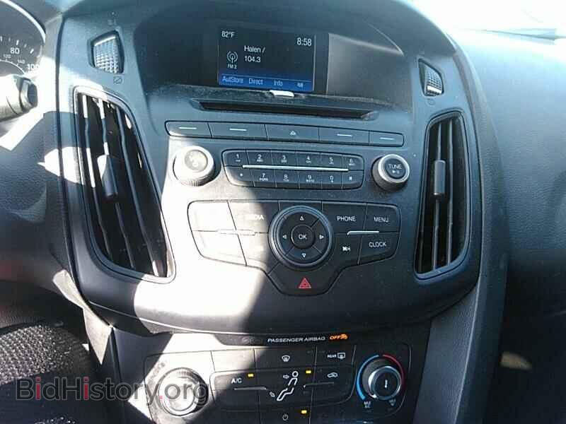 2016 Ford Focus - VIN: 1FADP3K24GL202349 - Photo 4