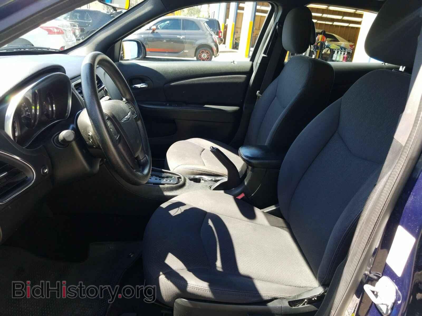 2013 Chrysler 200 - VIN: 1C3CCBAB3DN697998 - Фото 3