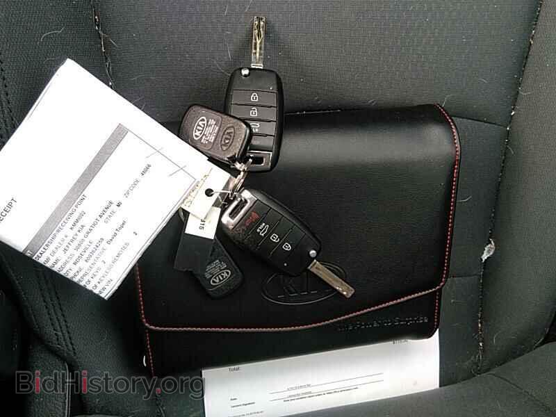 2015 Kia Optima - VIN: KNAGM4A7XF5593932 - Photo 8