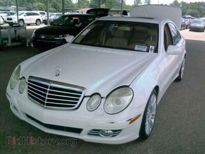 2007 Mercedes-Benz E-CLASS 4DR SDN 3.5L RWD, белый — VIN WDBUF56X97B039510