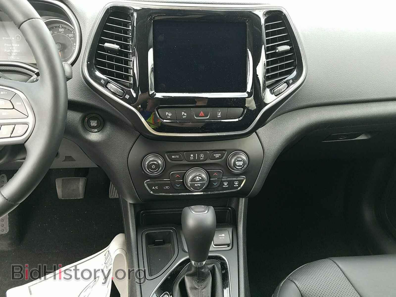 2019 Jeep Cherokee - VIN: 1C4PJLDNXKD319078 - Фото 4