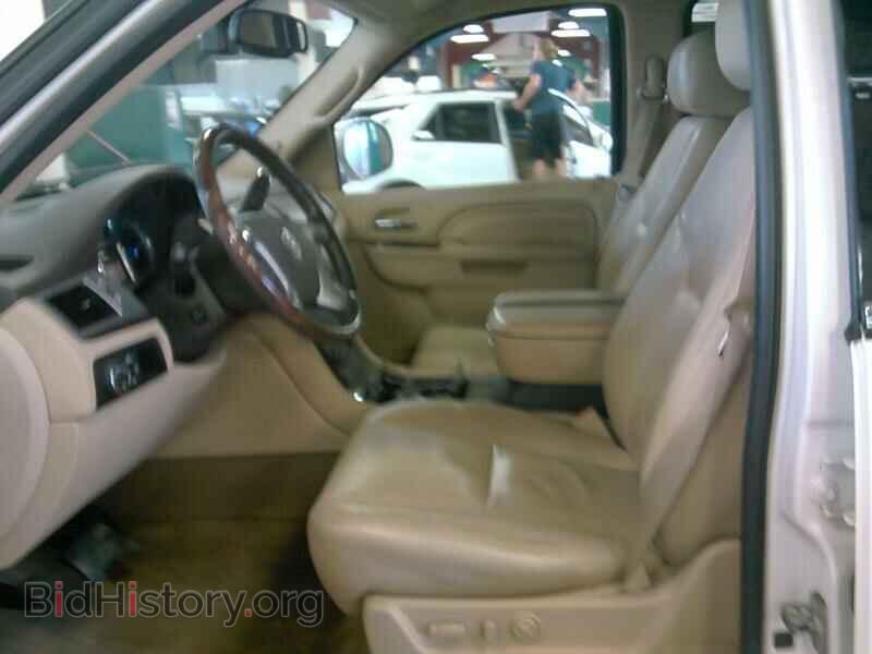 2011 Cadillac Escalade - VIN: 1GYS4BEF8BR143647 - Фото 3