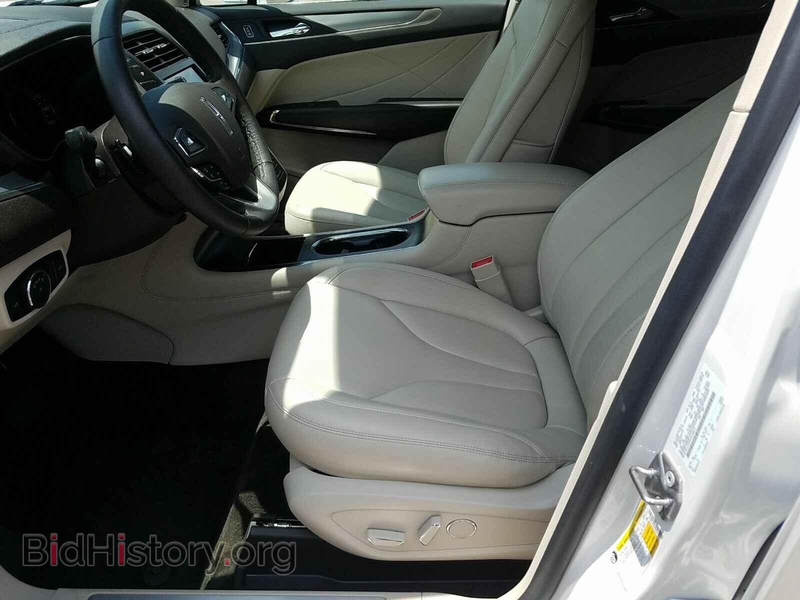 2017 Lincoln MKC - VIN: 5LMCJ1C95HUL44821 - Фото 3