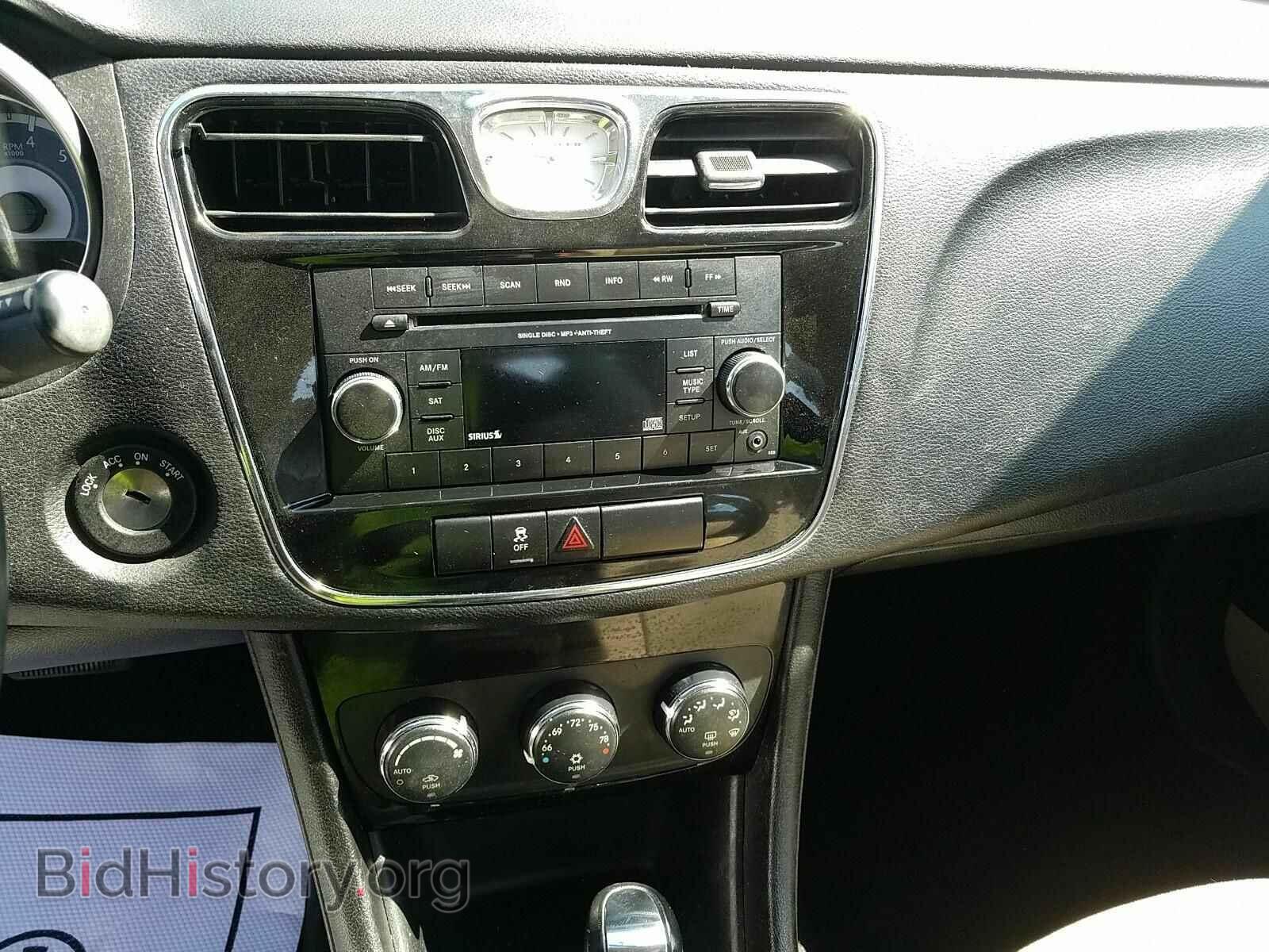 2013 Chrysler 200 - VIN: 1C3CCBBB9DN521956 - Фото 4