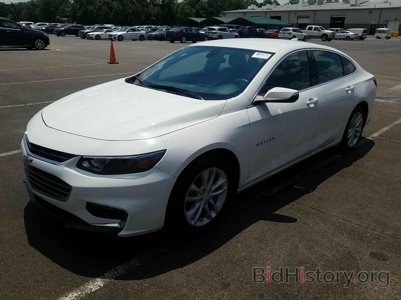 Photo 1G1ZD5ST8JF160215 - Chevrolet Malibu 2018