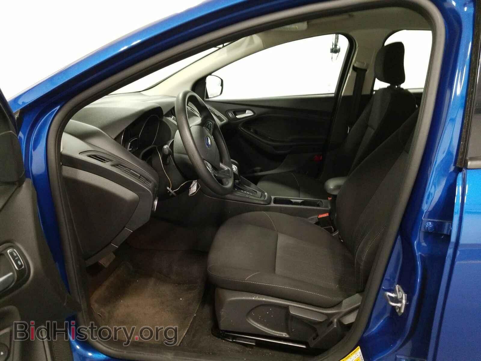 2018 Ford Focus - VIN: 1FADP3F2XJL207170 - Фото 7