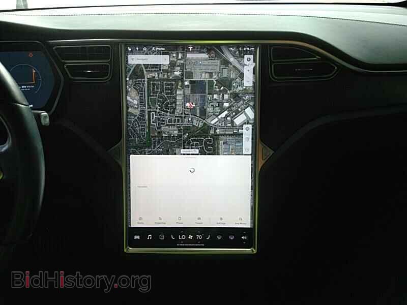 2016 Tesla Model X - VIN: 5YJXCBE2XGF005522 - Photo 4
