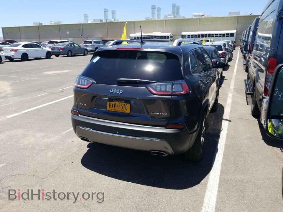 2019 Jeep Cherokee - VIN: 1C4PJMDX6KD166318 - Photo 2