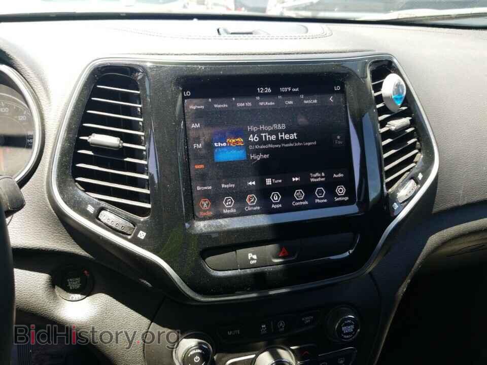 2019 Jeep Cherokee - VIN: 1C4PJMDX6KD166318 - Photo 4