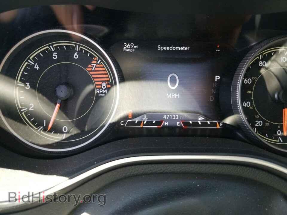 2019 Jeep Cherokee - VIN: 1C4PJMDX6KD166318 - Photo 5