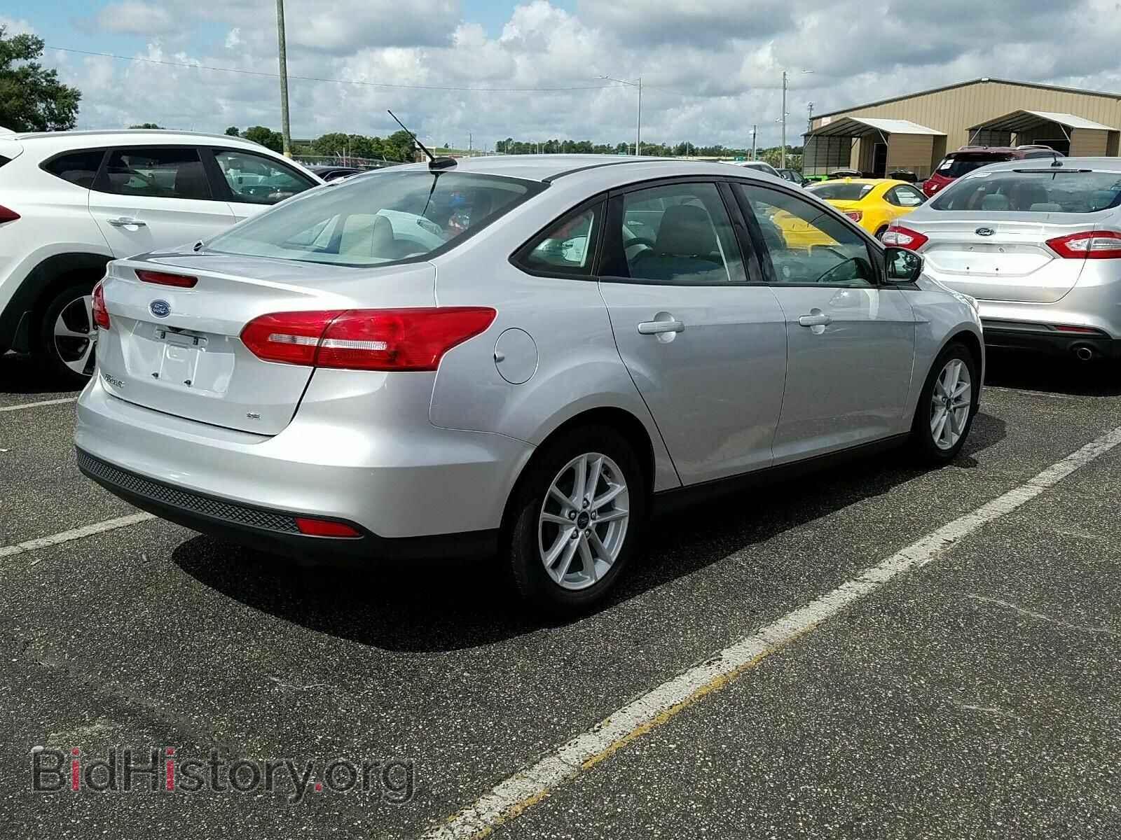 2017 Ford Focus - VIN: 1FADP3F24HL225769 - Фото 2