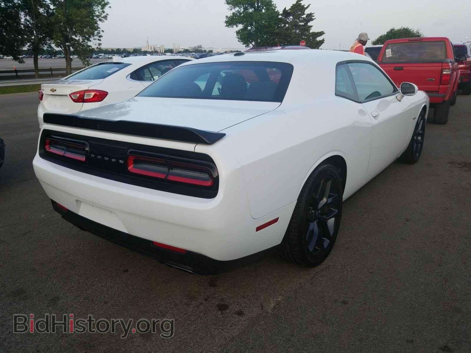 2019 Dodge Challenger - VIN: 2C3CDZBT7KH512192 - Photo 2