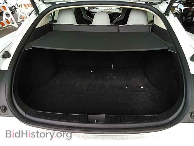 2015 Tesla Model S - VIN: 5YJSA1E10FF109470 - Photo 7