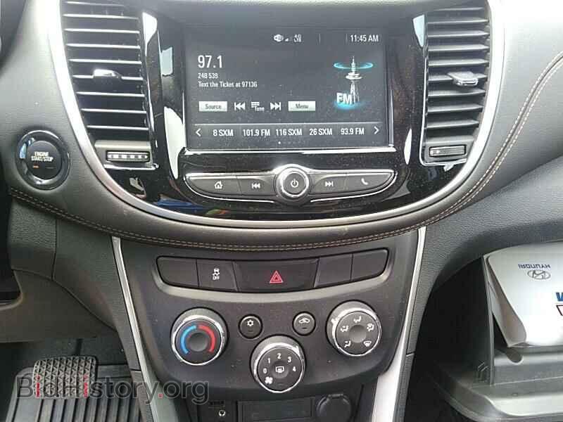2017 Chevrolet Trax - VIN: 3GNCJPSB5HL284541 - Фото 4
