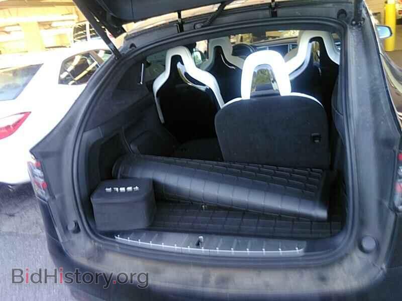 2016 Tesla Model X - VIN: 5YJXCBE4XGF005618 - Фото 7