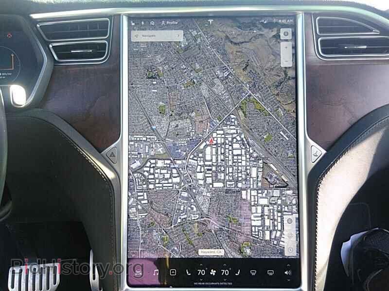 2016 Tesla Model X - VIN: 5YJXCBE4XGF008504 - Фото 4