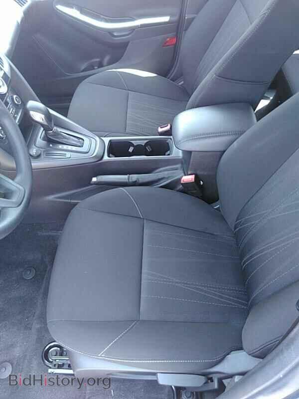 2018 Ford Focus - VIN: 1FADP3M26JL286923 - Фото 3
