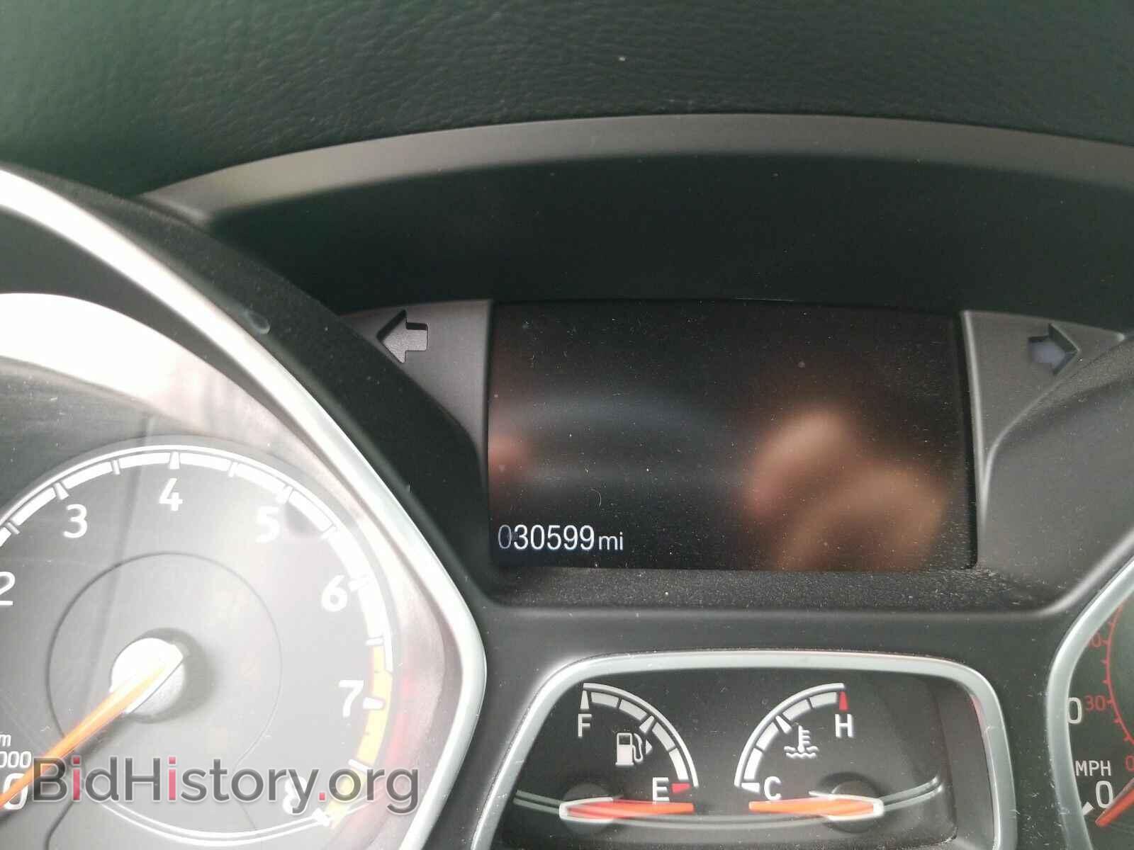 2016 Ford Focus - VIN: 1FADP3L90GL309409 - Photo 5