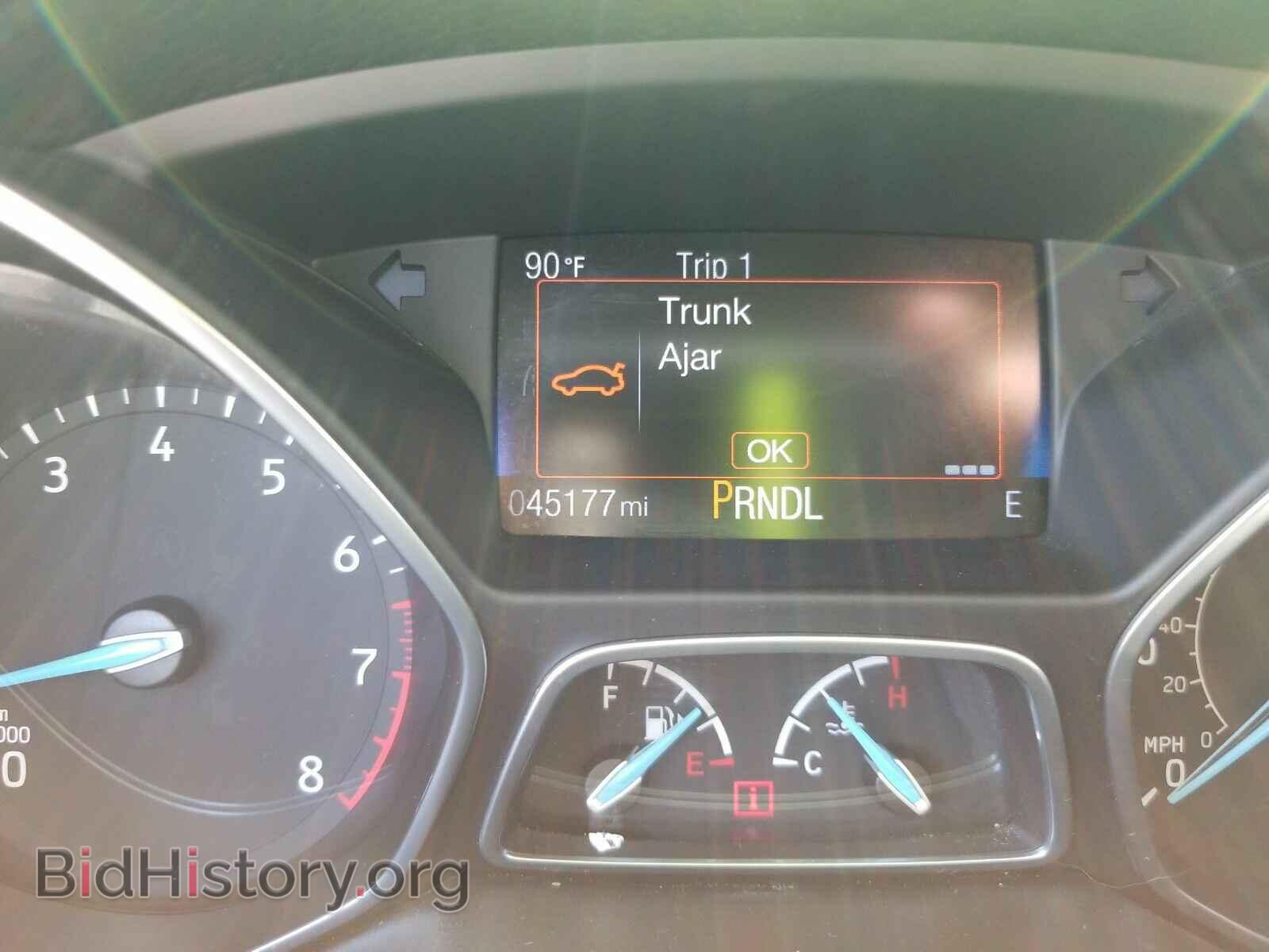 2018 Ford Focus - VIN: 1FADP3K22JL207492 - Фото 5