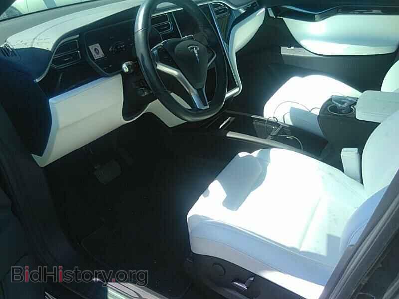 2017 Tesla Model X - VIN: 5YJXCDE22HF060186 - Фото 3