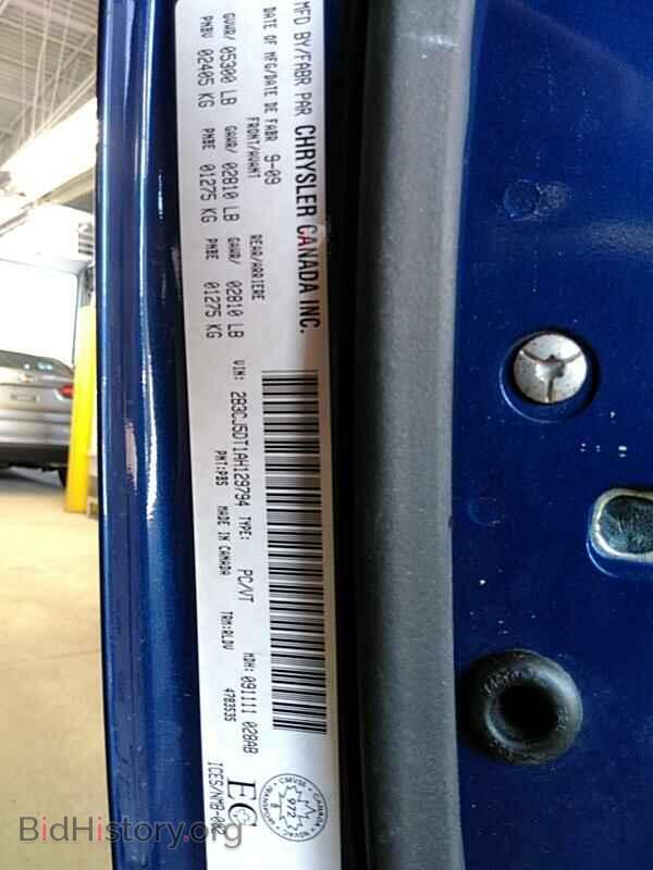 2010 Dodge Challenger - VIN: 2B3CJ5DT1AH129794 - Photo 6