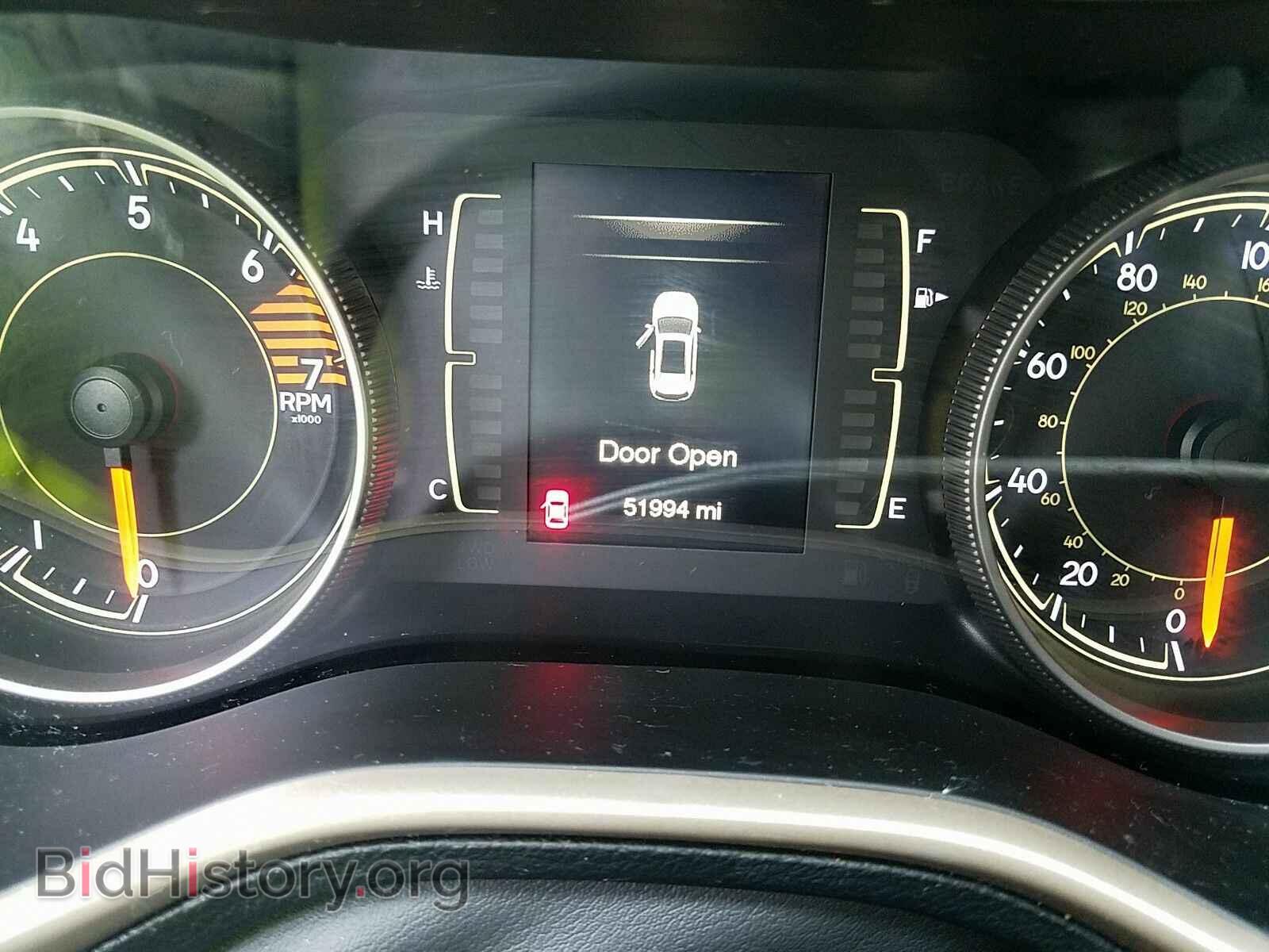 2018 Jeep Cherokee - VIN: 1C4PJLCB1JD557214 - Фото 5
