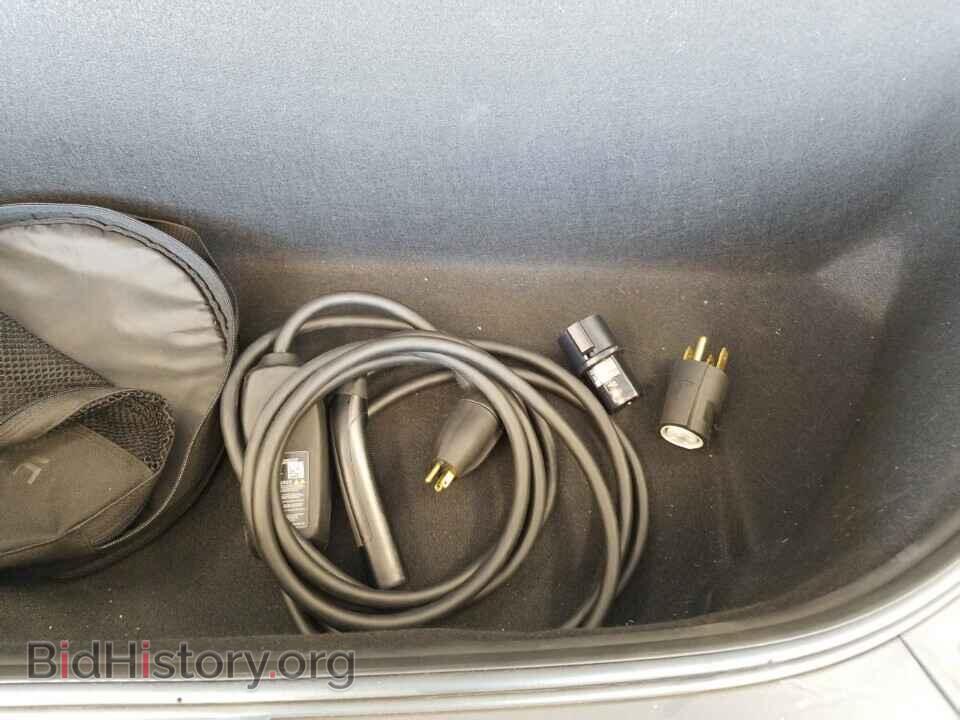 2016 Tesla Model X - VIN: 5YJXCAE4XGF003149 - Photo 8
