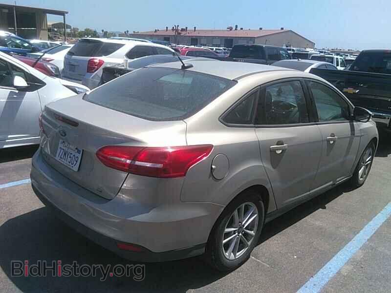2015 Ford Focus - VIN: 1FADP3F27FL317018 - Photo 2