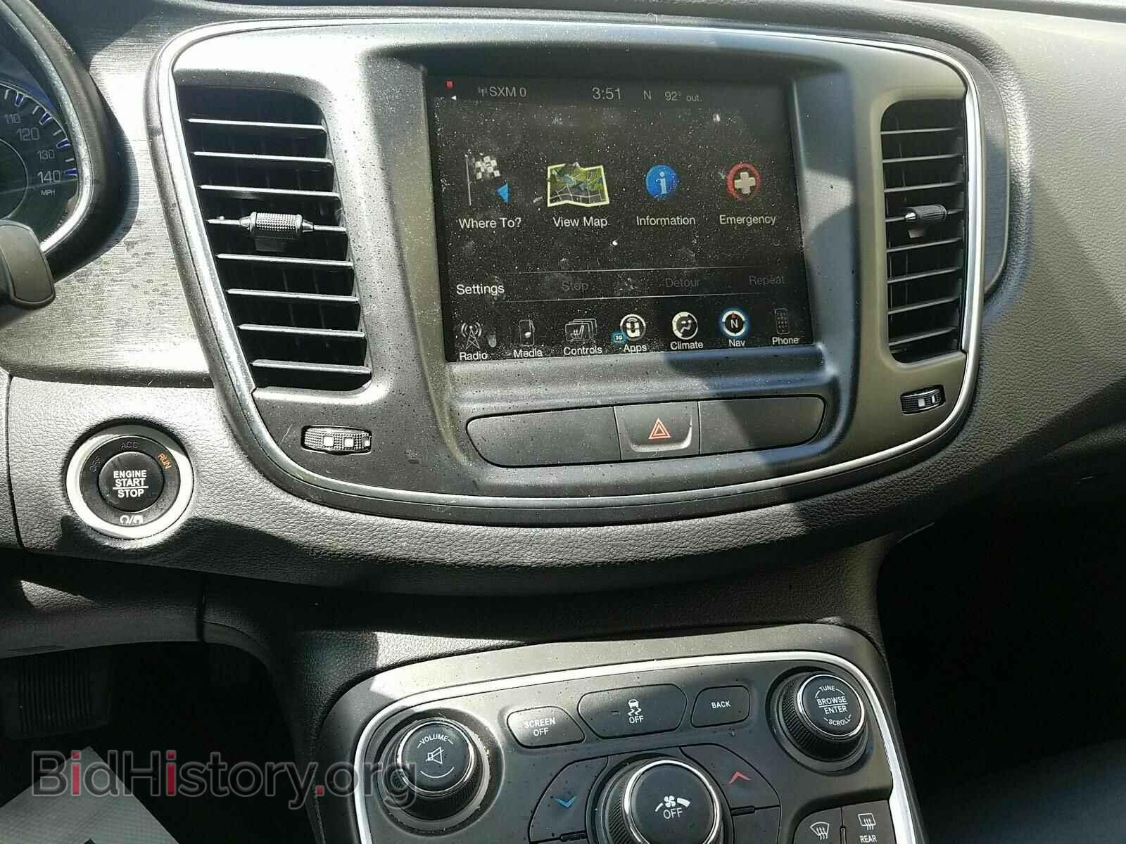 2017 Chrysler 200 - VIN: 1C3CCCAB1HN510205 - Фото 4