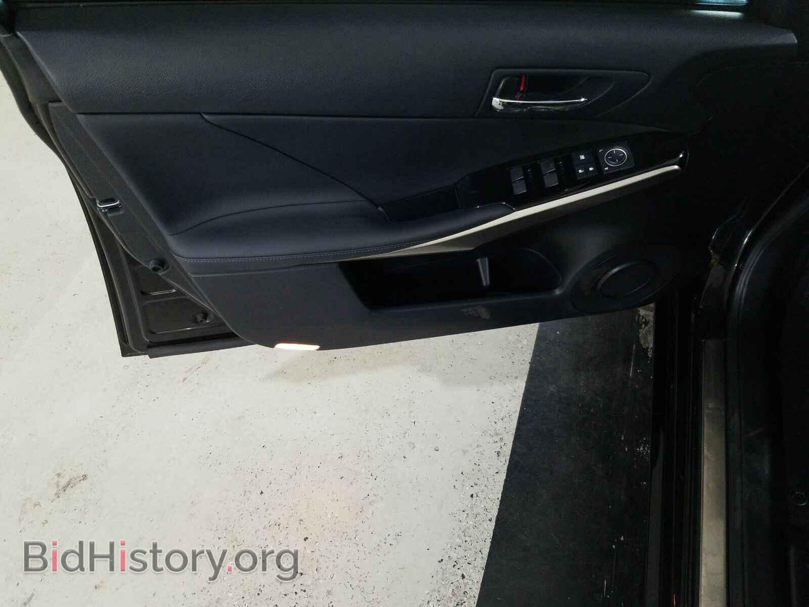 2016 Lexus IS 200t - VIN: JTHBA1D29G5028544 - Фото 9