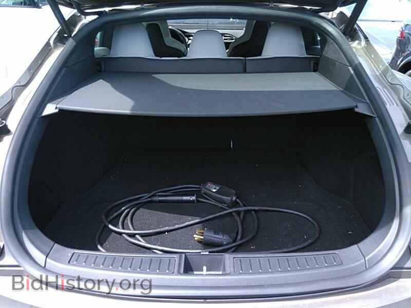 2015 Tesla Model S - VIN: 5YJSA1E22FF112136 - Photo 7
