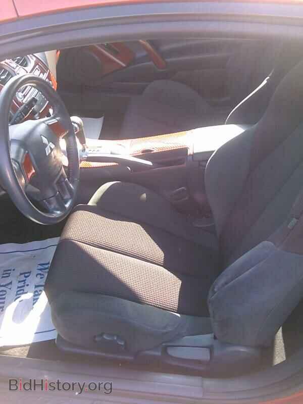 2009 Mitsubishi Eclipse - VIN: 4A3AK24F49E025196 - Фото 3