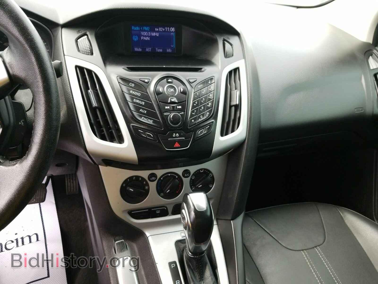 2013 Ford Focus - VIN: 1FADP3F23DL213655 - Photo 4