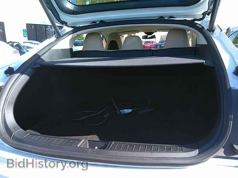 2015 Tesla Model S - VIN: 5YJSA1E25FF121915 - Фото 7