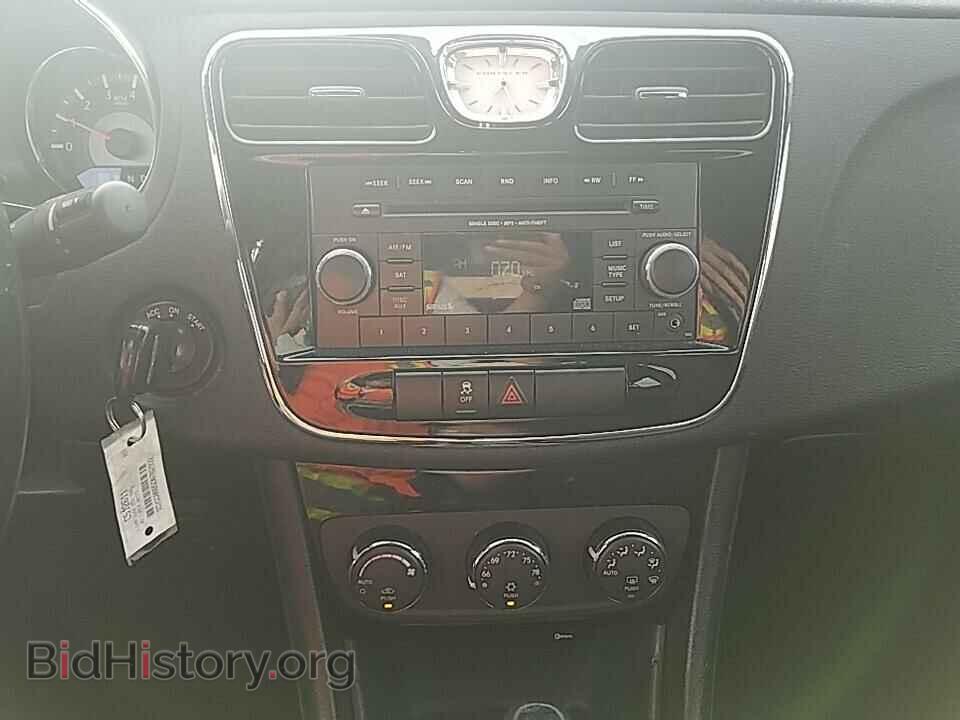 2013 Chrysler 200 - VIN: 1C3CCBBB5DN762932 - Фото 4