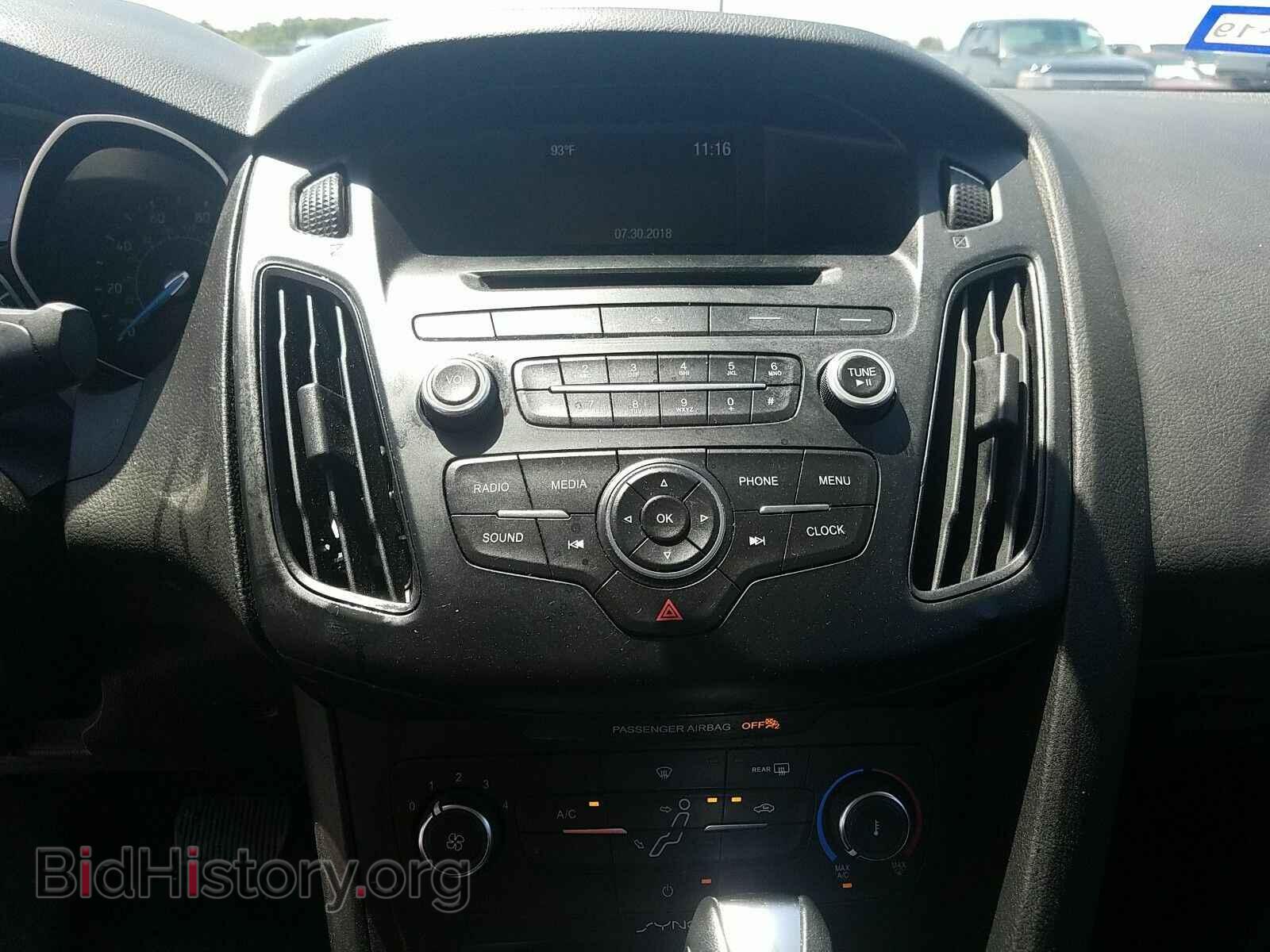 2016 Ford Focus - VIN: 1FADP3F21GL306212 - Фото 4