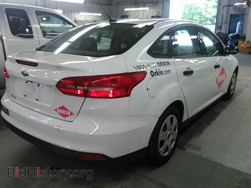 2016 Ford Focus - VIN: 1FADP3E28GL270939 - Фото 2