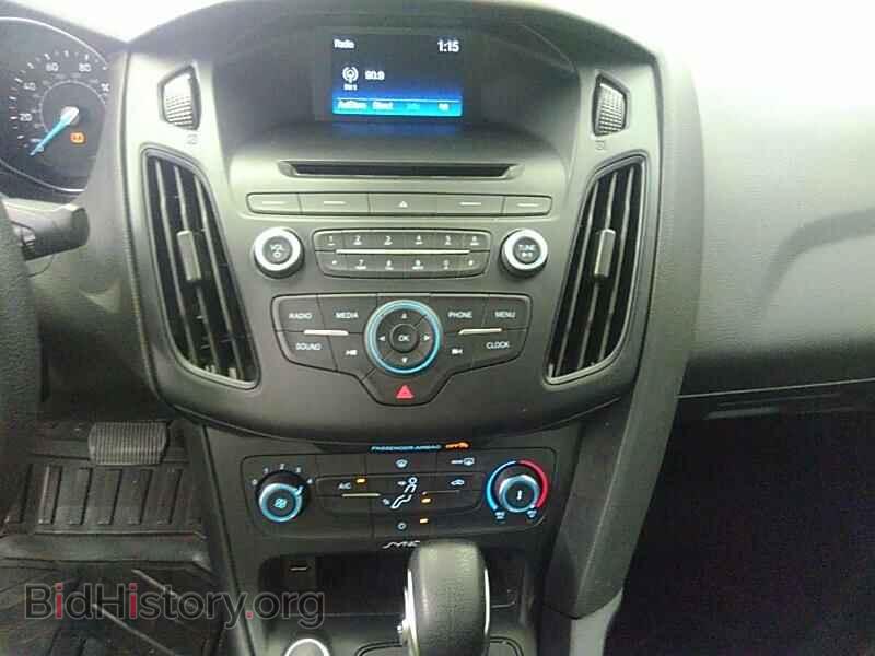 2016 Ford Focus - VIN: 1FADP3E28GL270939 - Фото 4