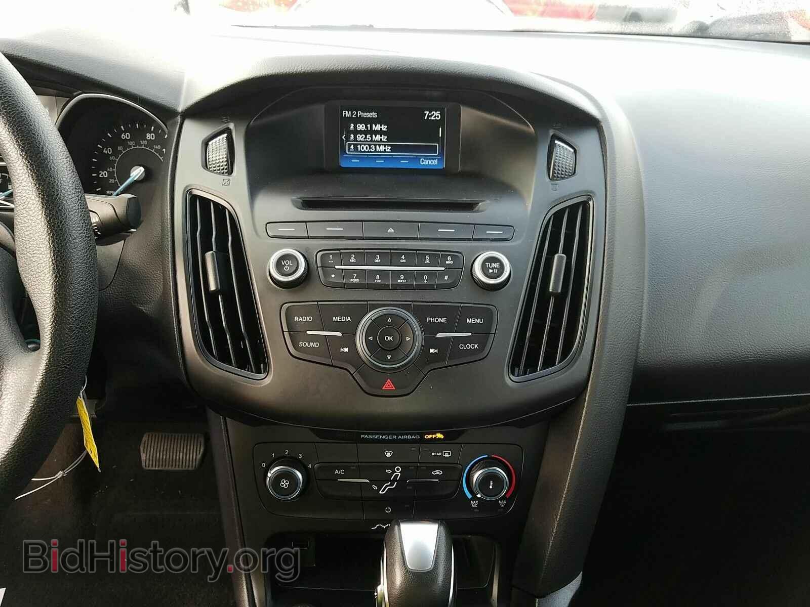 2016 Ford Focus - VIN: 1FADP3F25GL361505 - Фото 4