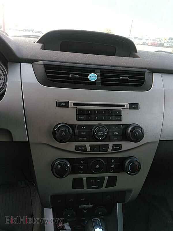 2008 Ford Focus - VIN: 1FAHP35N68W128231 - Фото 4